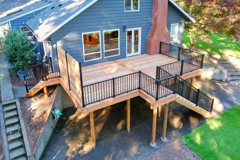 Deck Staining in Hartford